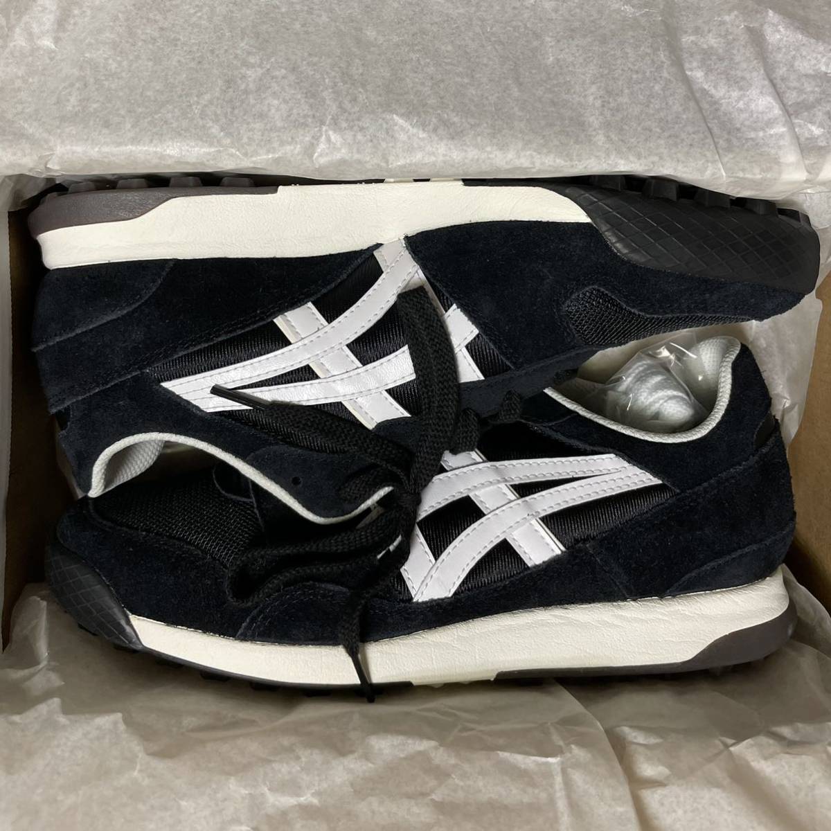 新品ASICS Onitsuka Tiger Shoes TIGER HORIZONIA 1183A753 Black x Cream 27.5 US9.5 ブラック クリーム 店舗 限定_画像2