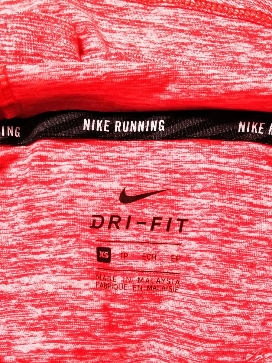 新品未使用　タグつき　NIKEスポーツウェア 上下セット 長袖 パンツ トレーニングウェア