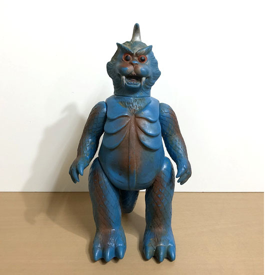 Yahoo!オークション - 当時物 マルサン ソフビ怪獣 ゴメス 3期 Yahoo!オークション - 当時物 マルサン ソフビ怪獣 ゴメス 3期