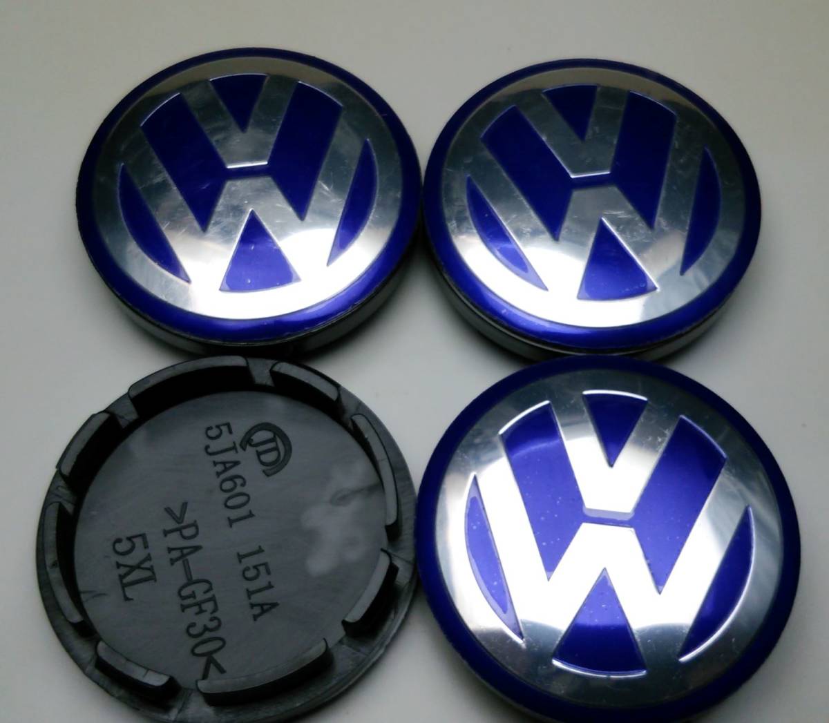 VW フォルクスワーゲン Blue Silver 56mm センターキャップ 4個セット ビートル ティグアン パサート アップ タイプⅱ アルテオン シロッコ_画像1