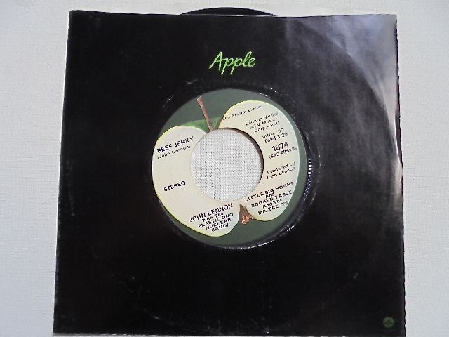 Appleシングルレコード JOHN LENNON『 WHATEVER GETS YOU THRU THE NIGHT 』US盤 Apple 1874 美品_画像6