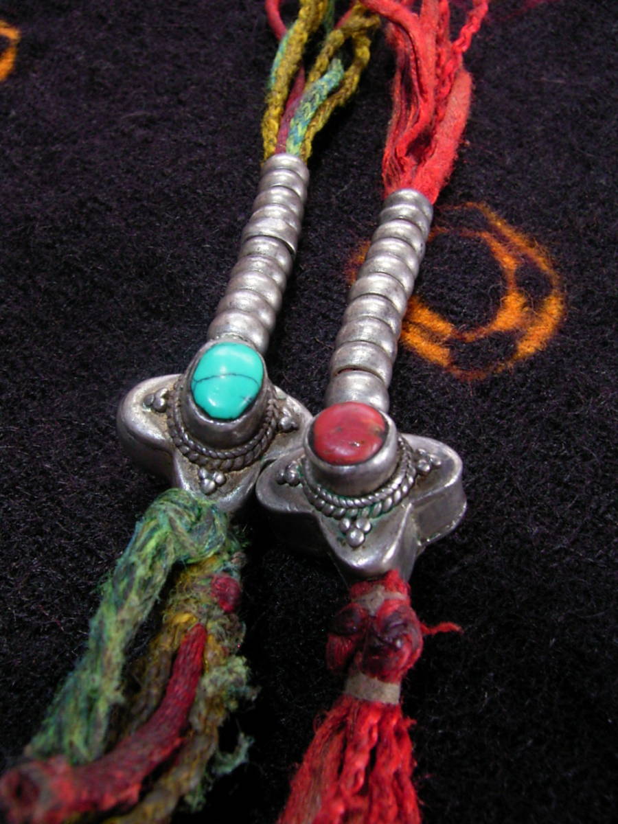 Old Tibetan Silver Mala Counterschupshe beads ma-la- turquoise coral mountain ..churu gyu. heaven . heaven .chi bed 