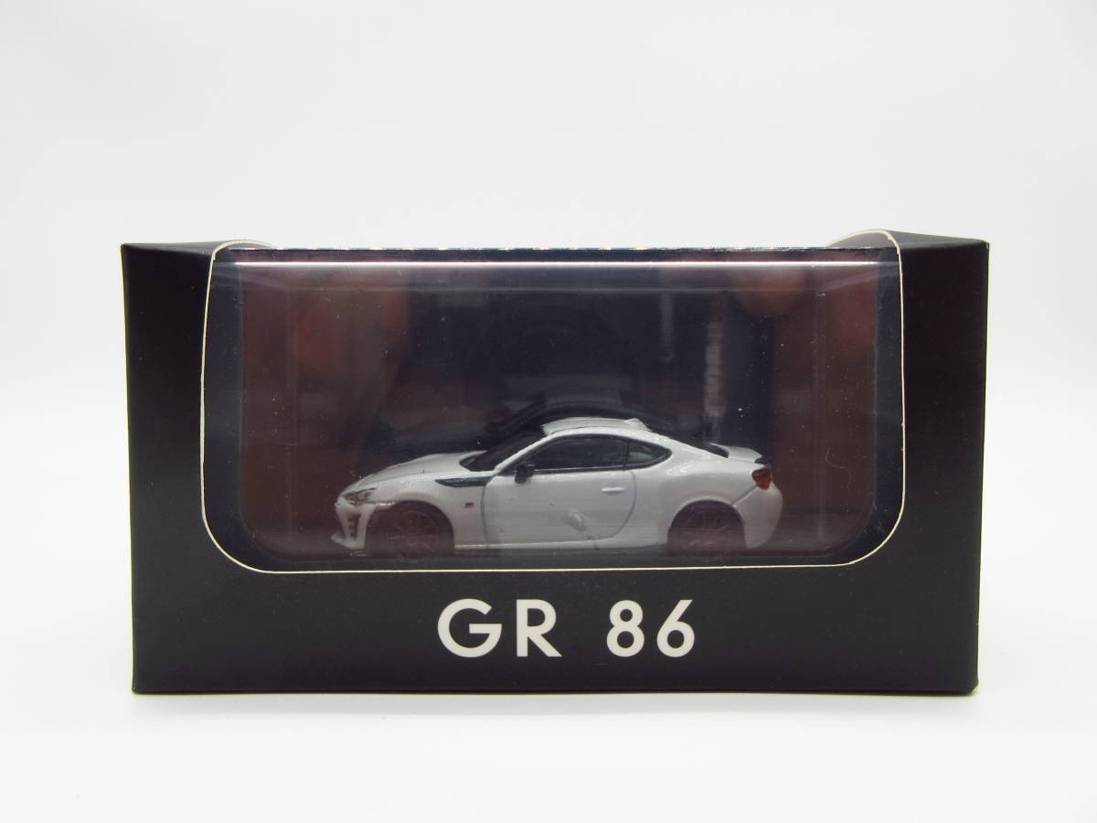 1/64 トヨタ GR 86 後期 TOYOTA 非売品 Gazoo Racing ホワイトパール カラーサンプルの画像1