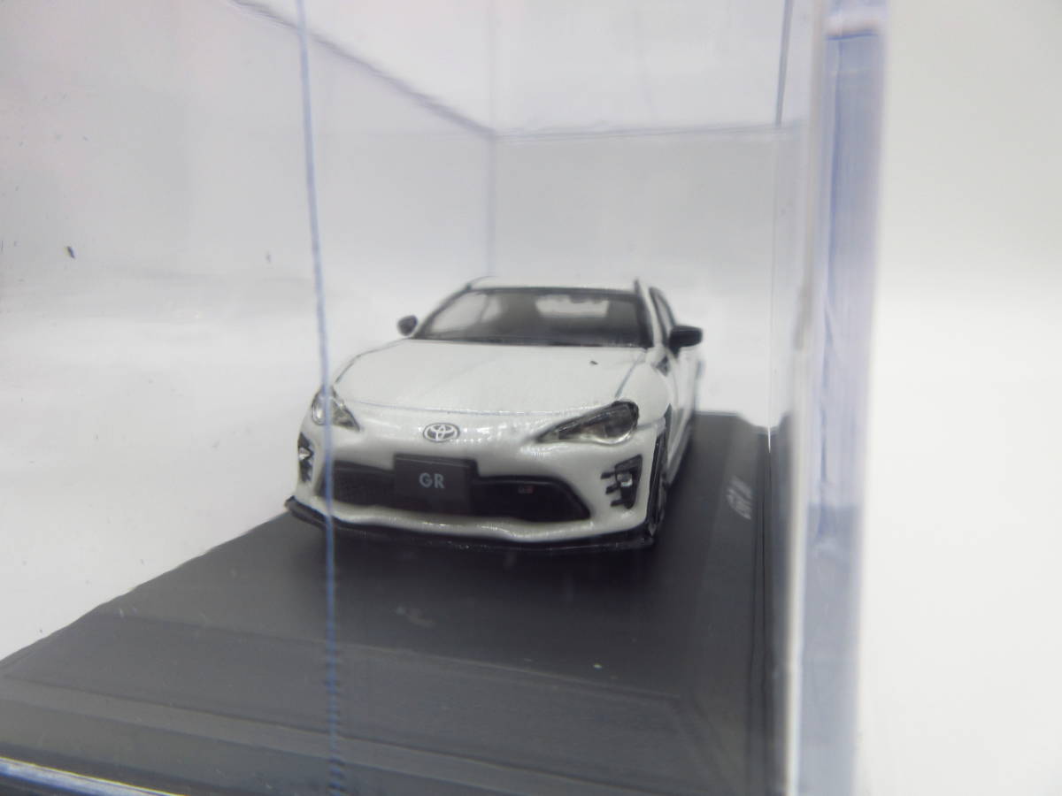 1/64 トヨタ GR 86 後期 TOYOTA 非売品 Gazoo Racing ホワイトパール カラーサンプルの画像3