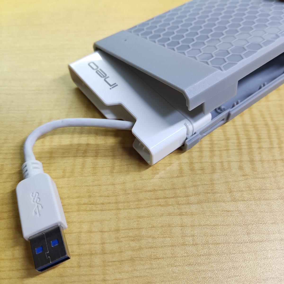 USB3.0 HHD/SSDの外付けハードドライブケ―ス