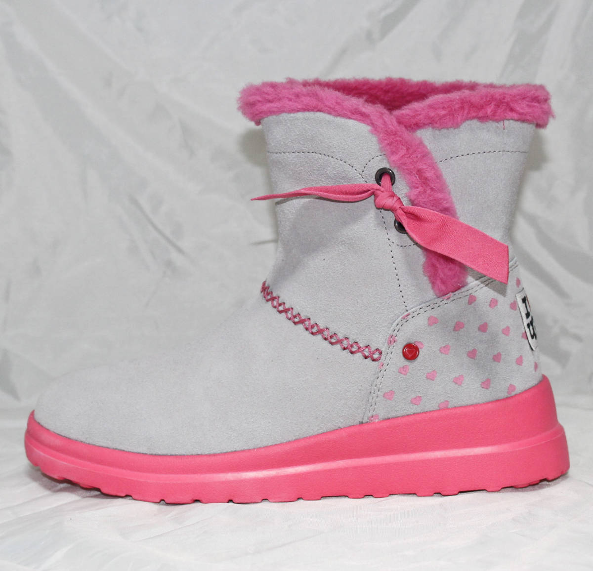正規本物新品箱付き【I LOVE UGG アグ】 ハート KNOTTY ムートン 正規本物新品箱付き【I LOVE UGG アグ】 ハート KNOTTY ムートン