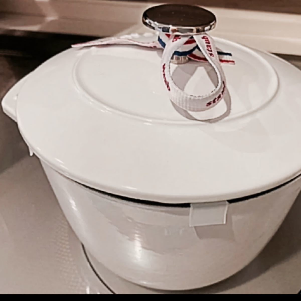 ストウブ staub ラ ココット de GOHAN ホワイトM 16cm レア 白 ストウブ staub ラ ココット de GOHAN ホワイトM 16cm レア 白