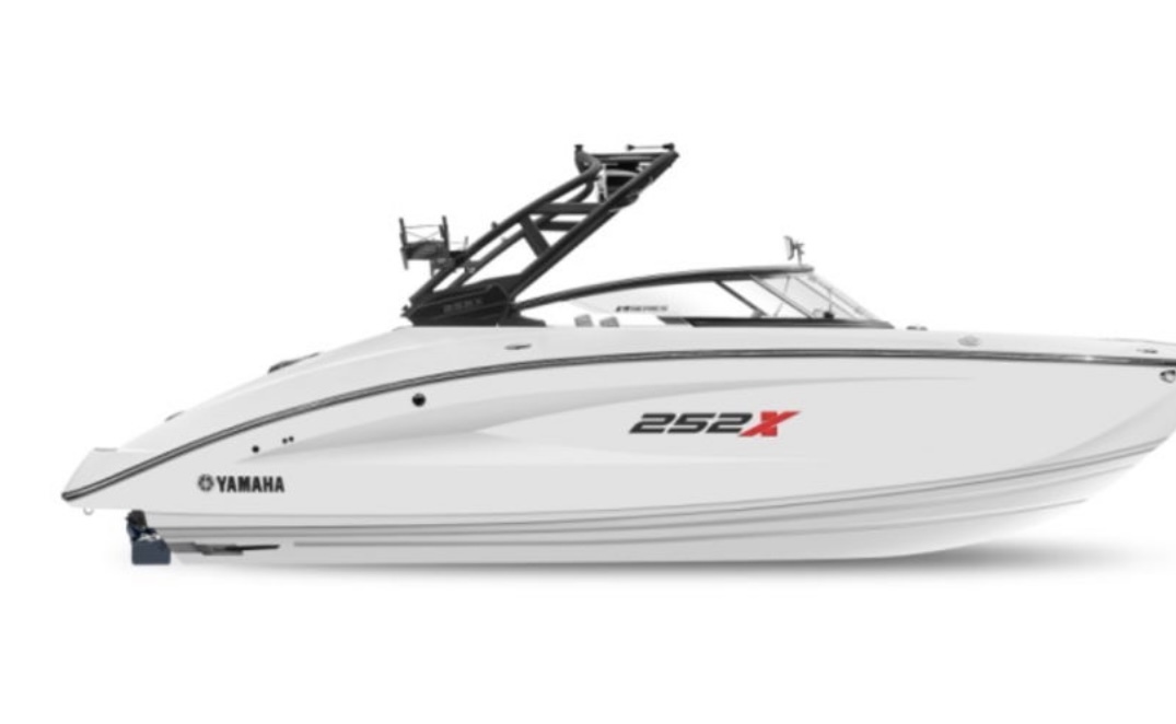 「限定１艇特別価格　2022年モデル　YAMAHA２５２XEホワイト新艇輸入艇！！（USA)消費税込みの特別価格！！今回限り超激安プライス！！」の画像1