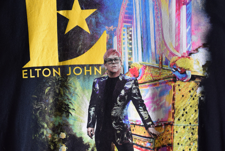 【送料無料】19年 エルトンジョン ツアーTシャツ ロックTシャツ バンドTシャツ ELTON JOHN ミュージック メンズL 古着 AA0007