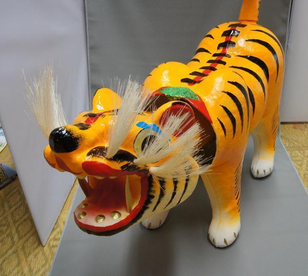 ご出産のお祝いに　張り子の虎　13号 岡山 伝統工芸品　ミニ干支　とら付_画像1