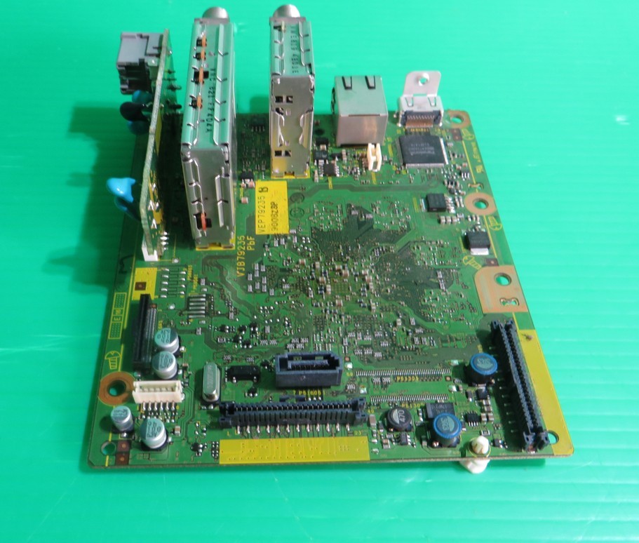 PC-1495■Panasonic　パナソニック　BD レコーダー　DMR-BR570搭載　 デジタル基板　チューナー基板　LAN基板　HDMI 部品_画像2