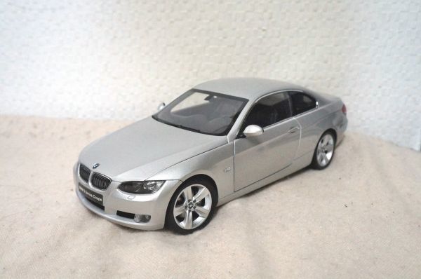 京商 BMW 3シリーズ クーペ E92 1/18 ミニカー