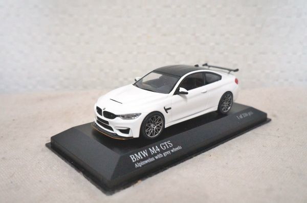 Yahoo!オークション - ミニチャンプス BMW M4 GTS 2016 1/43 Yahoo!オークション - ミニチャンプス BMW M4 GTS 2016 1/43