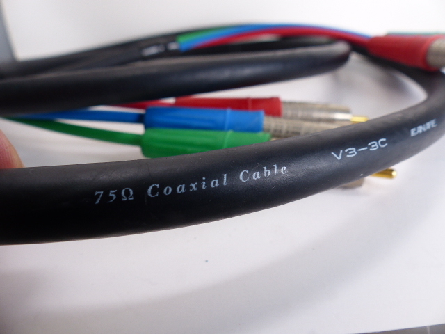 75Ω　COAXIAL　CABLE　V3-3C　RCAケーブル　約2ｍ_画像2