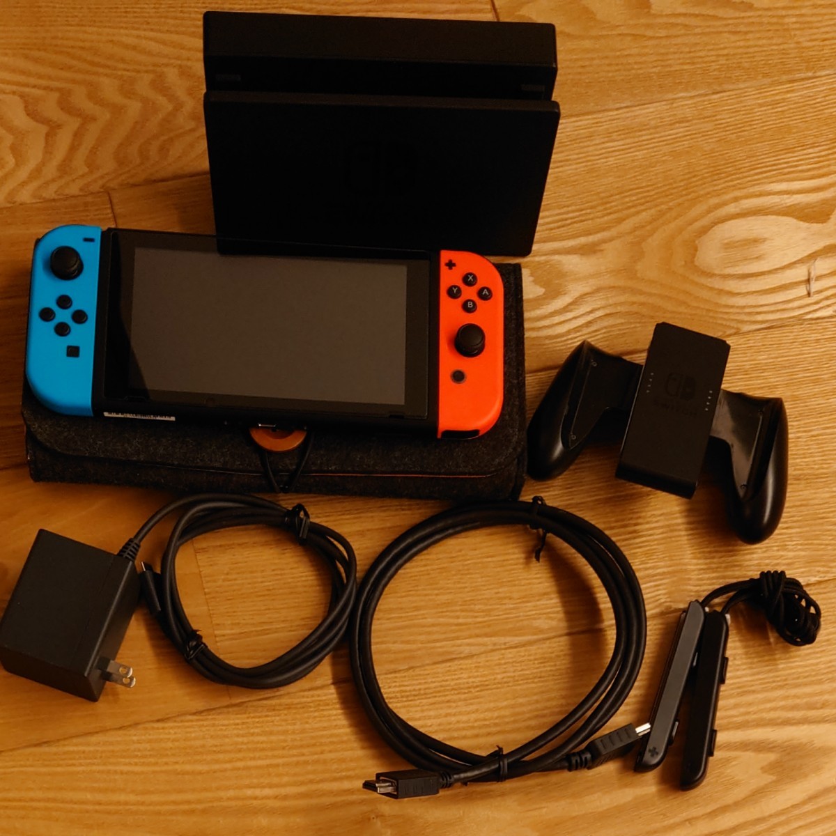 新型　 Nintendo Switch ニンテンドースイッチ本体