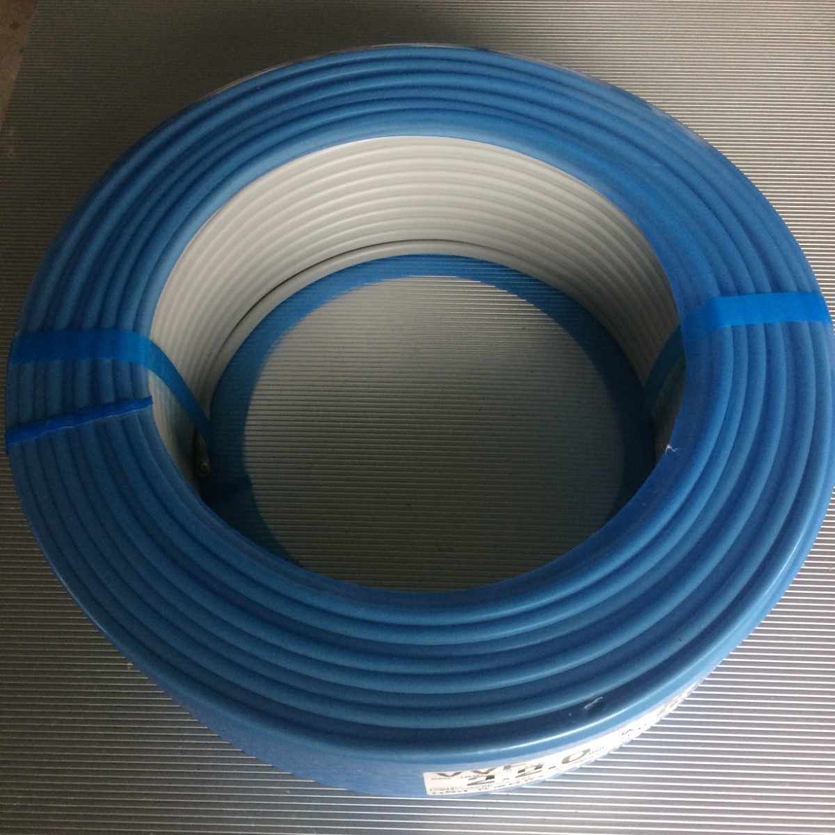 VVFケーブル 2×2 0mm 100m ×2巻 住電日立ケーブル|Yahoo!フリマ VVFケーブル 2×2 0mm 100m ×2巻 住電日立ケーブル|Yahoo!フリマ