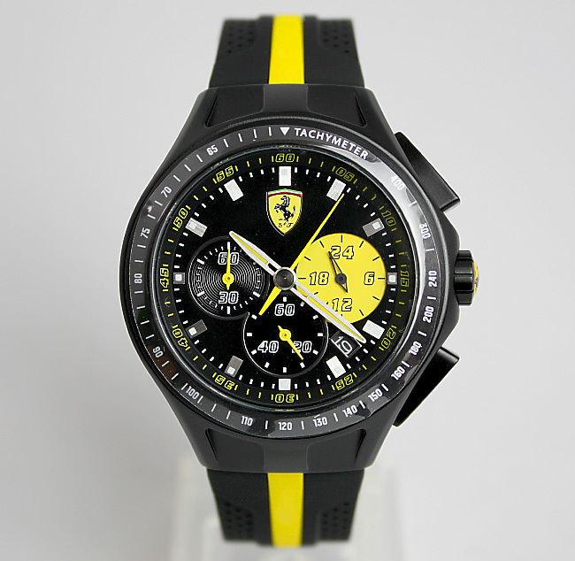 【新品・未使用】 F1 フェラーリ 公式ウォッチ スクーデリア SCUDELIA FERRARI ５０m防水 ブラック＆イエロー MOVADO 0830025