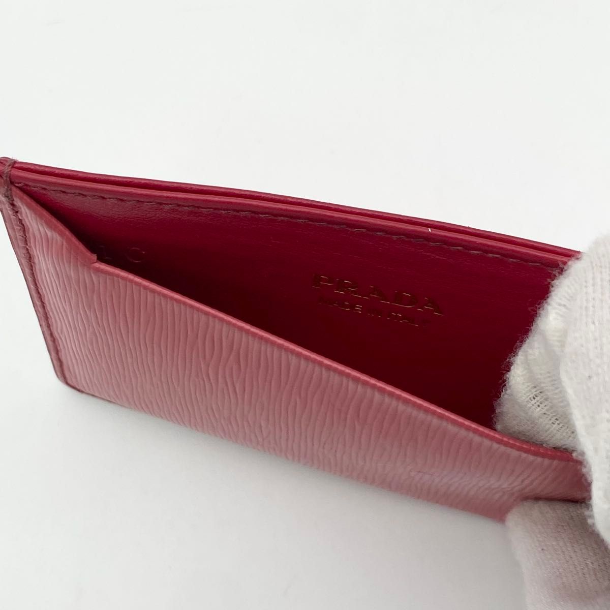 PRADA カードケース 名刺入れ ゴールド金具 ロゴ金具 ピンク レザー