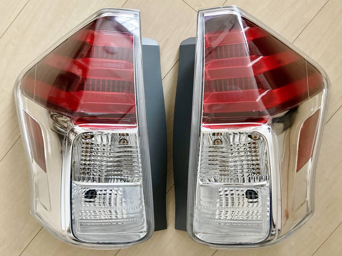 店舗 トヨタ プリウスα zvw40 zvw41 純正テールランプ