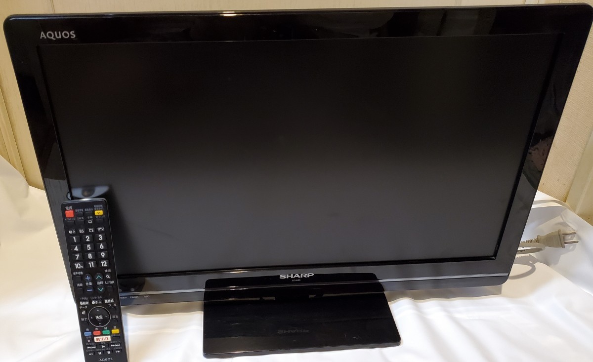 シャープ AQUOS 24インチ録画機能付LC-24K5ハイビジョンテレビ シャープ AQUOS 24インチ録画機能付LC-24K5ハイビジョンテレビ