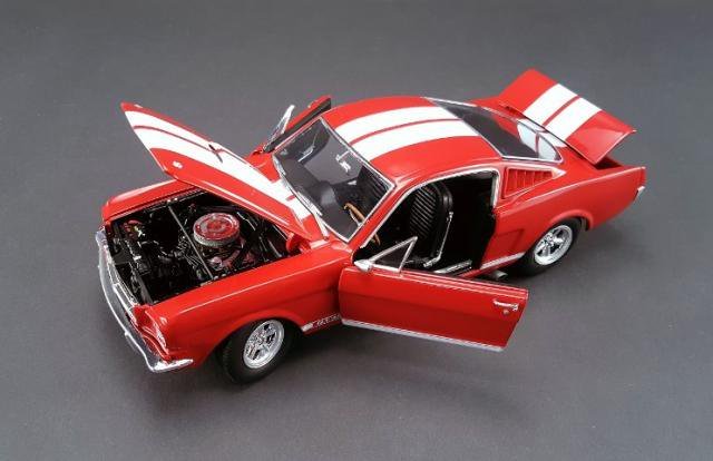 ACME (アクメ) 1/18 1965年 フォード シェルビー マスタング GT 350" (レッド/ホワイト ストライプ) 世界限定390台の画像7