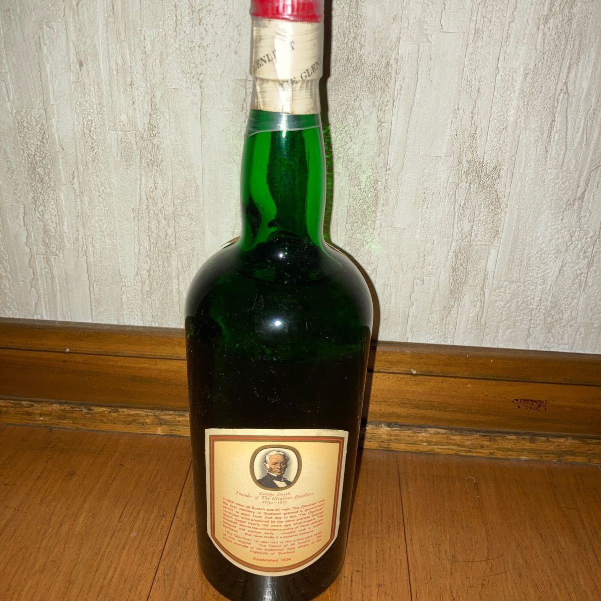 グレンリベット12年 アンブレンデッド表記 1リットル瓶 赤アザミ グレンリベット12年 アンブレンデッド表記 1リットル瓶 赤アザミ
