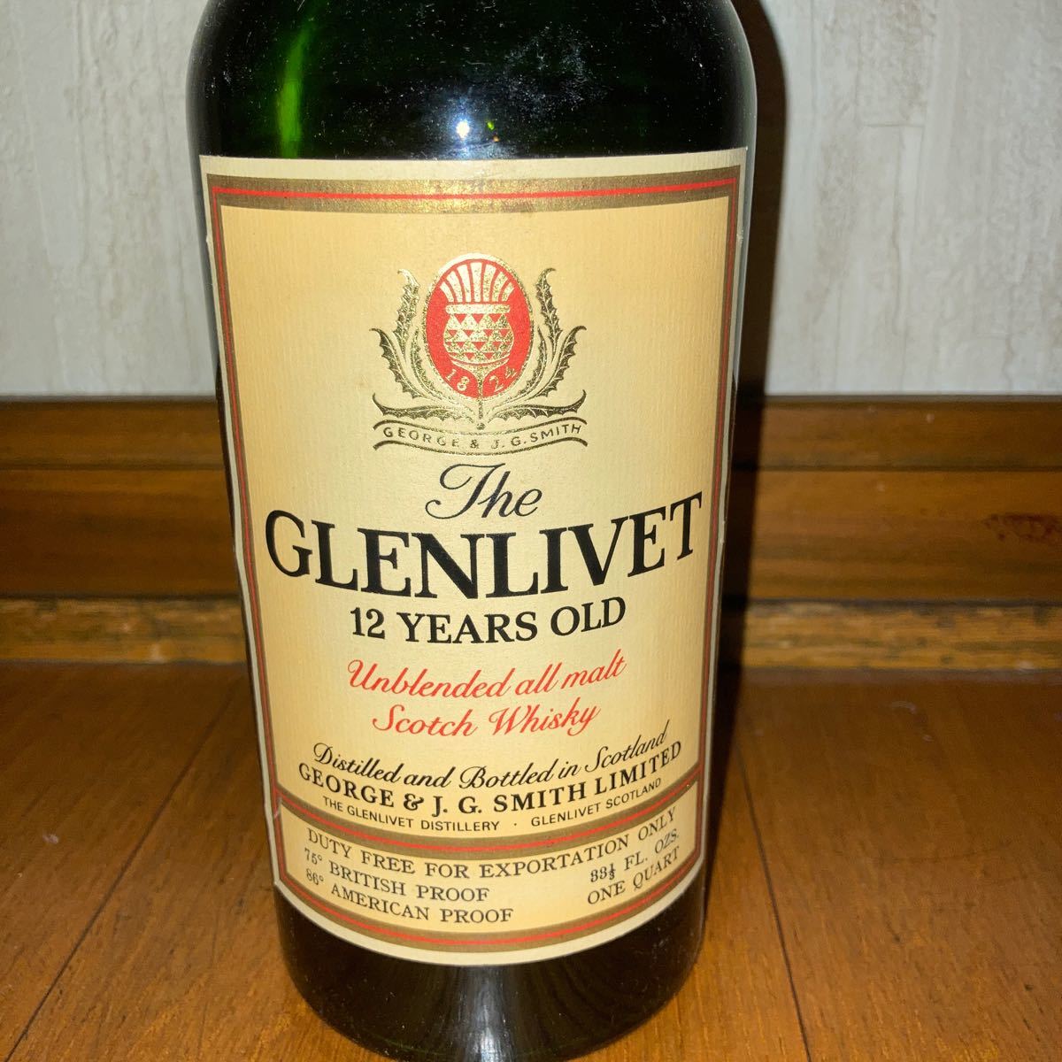 グレンリベット12年 アンブレンデッド表記 1リットル瓶 赤アザミ グレンリベット12年 アンブレンデッド表記 1リットル瓶 赤アザミ