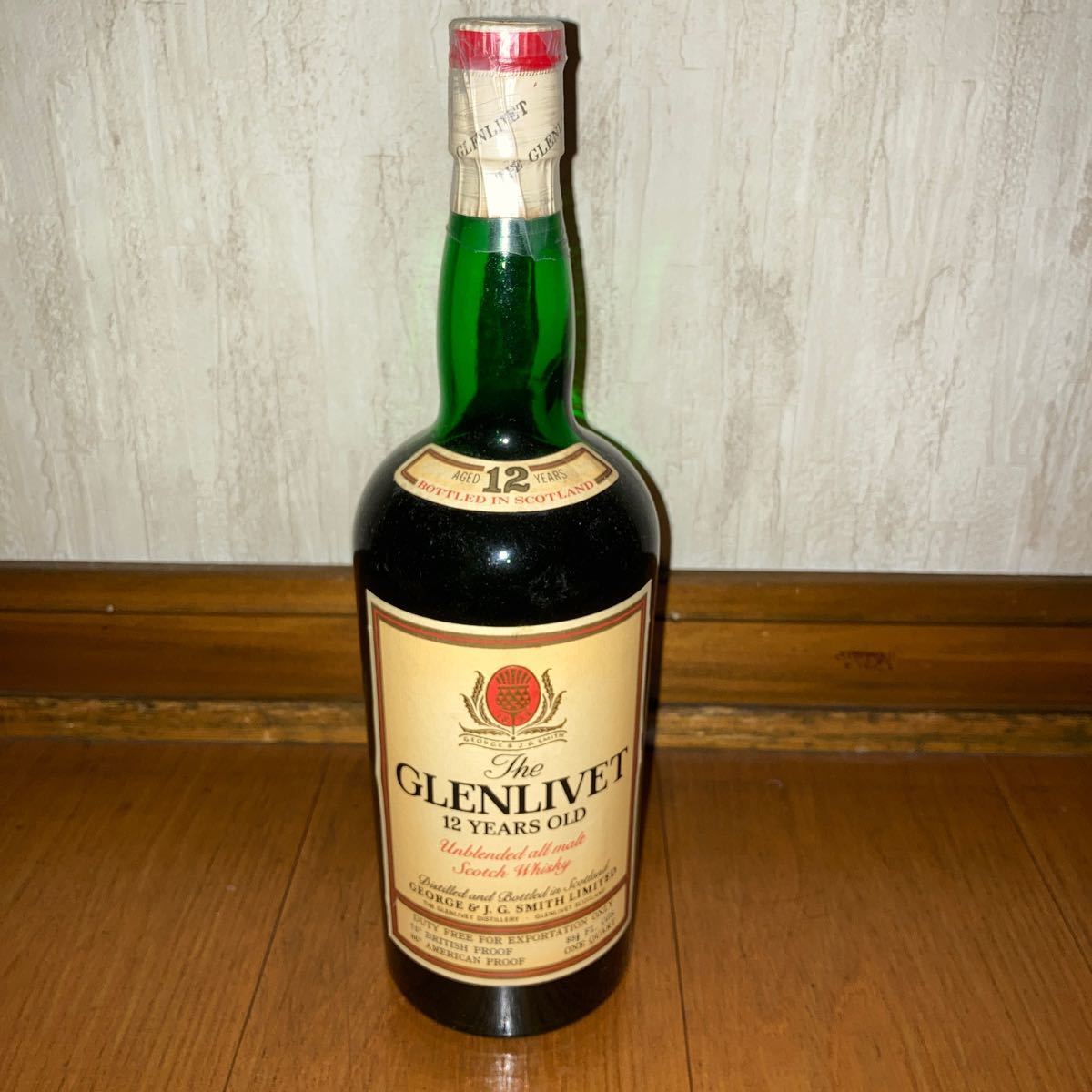 グレンリベット12年 アンブレンデッド表記 1リットル瓶 赤アザミ グレンリベット12年 アンブレンデッド表記 1リットル瓶 赤アザミ