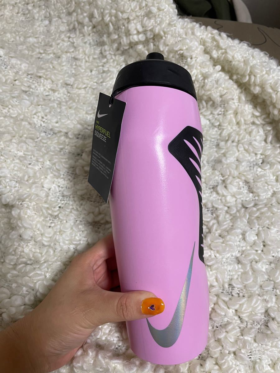 日本未発売　NIKE ピンク　スクイーズボトル　アメリカ購入　水筒　新品未使用
