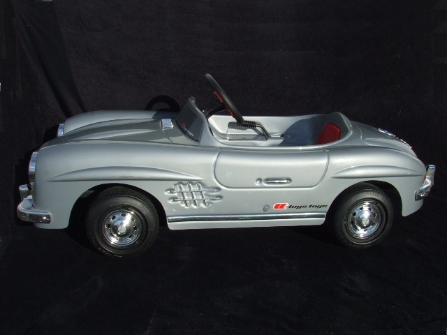 ** Italy ToysToys made Mercedes Benz 300SL pedal car! Nagoya . pick up ** ( Porsche f1 Ferrari s800 Toyota 2000gt Bugatti )