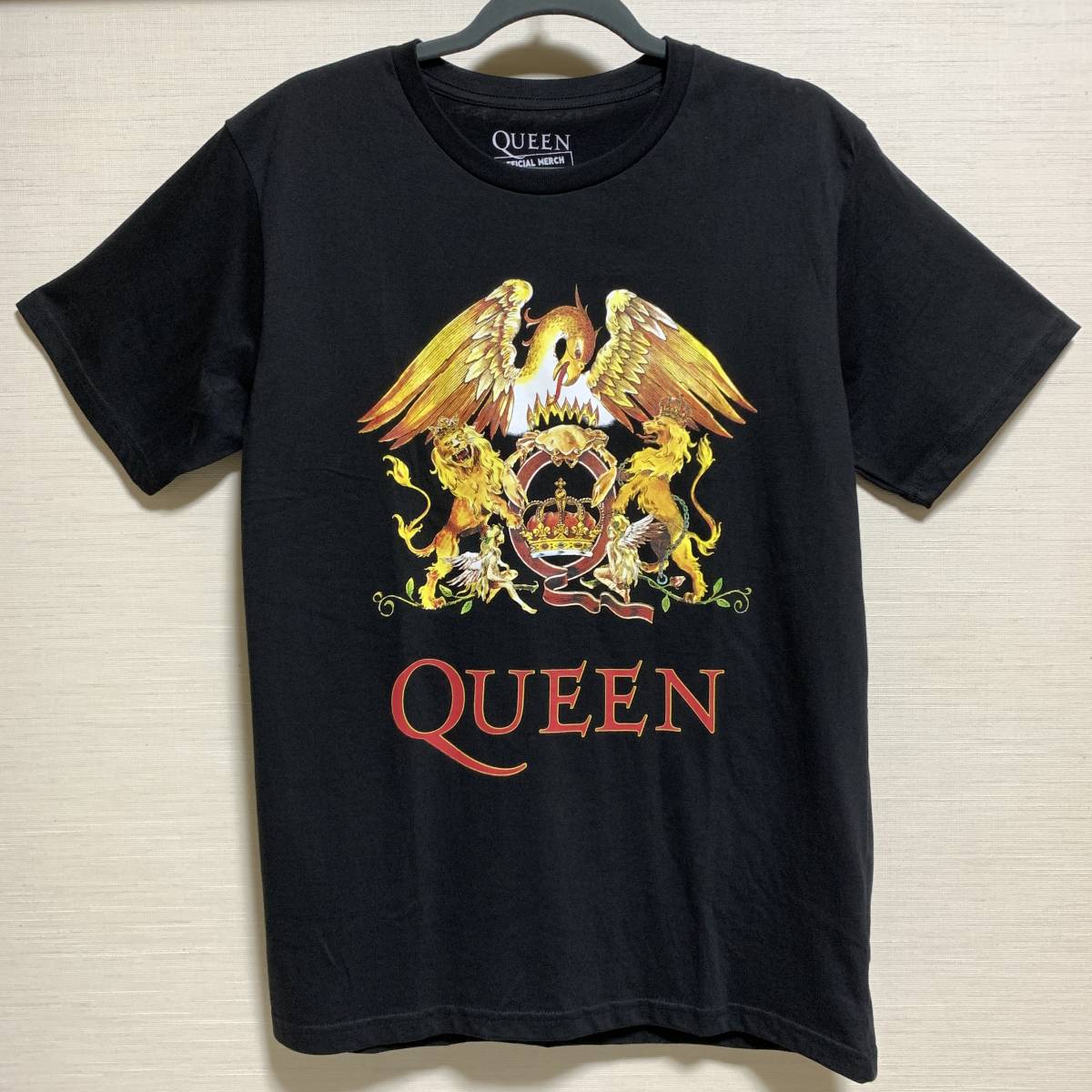 QUEEN (クイーン) - MEN ロゴ Tシャツ 黒色 サイズはLL XL ロックTシャツ バンドTシャツ ( 新品 タグ付き 未着用品 )_画像1
