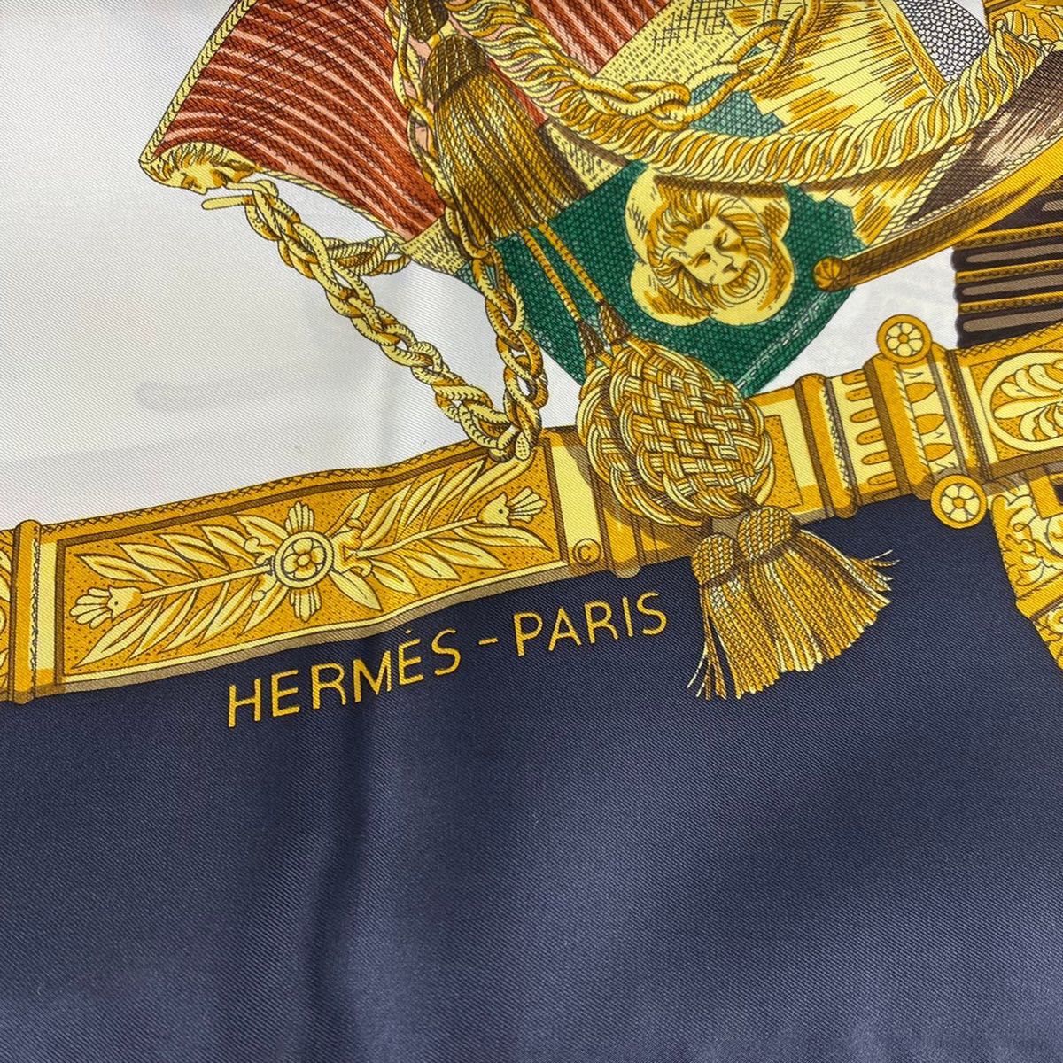 HERMÈS MNT HERMES Carre Scarf 90 Grands Fonds 100％ Silk Blue France 71190226700 P 