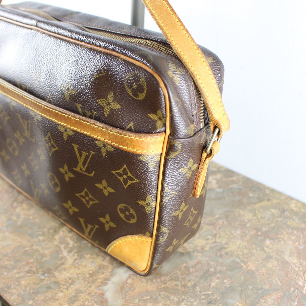 LOUIS VUITTON M51272 SL0024 MONOGRAM PATTERNED SHOULDER BAG MADE