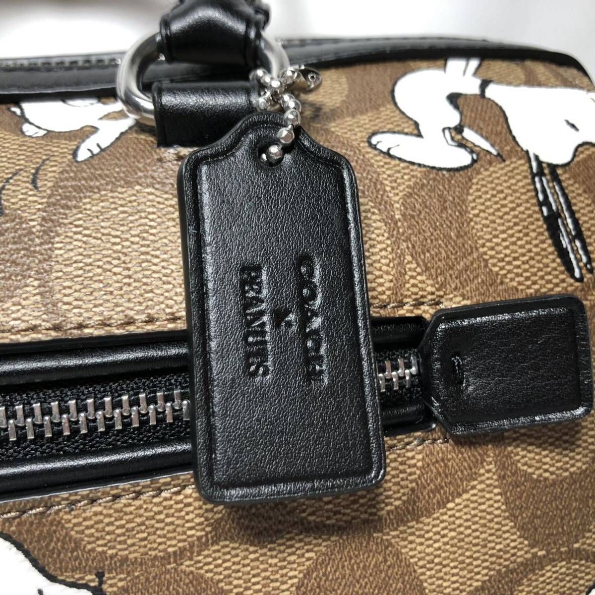 【新品】COACH PEANUTS コーチ SNOOPY レディース ショルダーバッグ ハンドバッグ シグネチャー スヌーピー プリントC4118_画像2