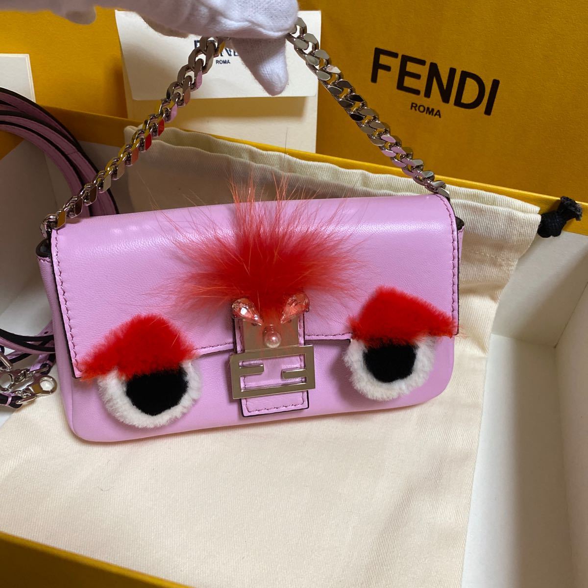 FENDIバック ファーモンスター付 ショルダーバッグ