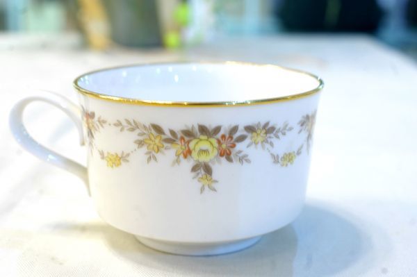 ○美品 ノリタケ Noritake 金彩 カップ＆ソーサー D1970_画像3