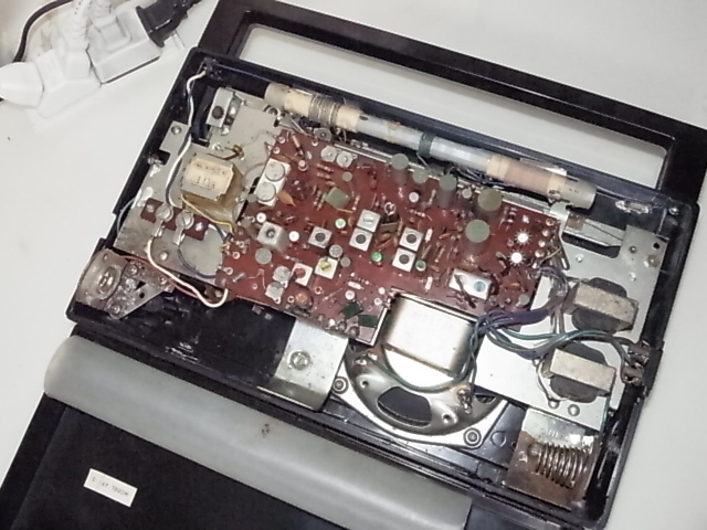 値下げ交渉可 SANYO【AFT-2J】 MW/SW/FM 11石トランジスタ 60年 値下げ交渉可 SANYO【AFT-2J】 MW/SW/FM 11石トランジスタ 60年