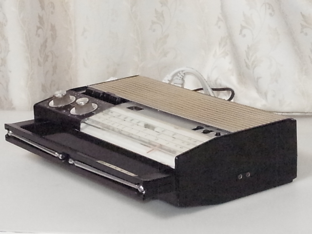 値下げ交渉可 SANYO【AFT-2J】 MW/SW/FM 11石トランジスタ 60年 値下げ交渉可 SANYO【AFT-2J】 MW/SW/FM 11石トランジスタ 60年