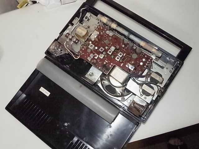 値下げ交渉可 SANYO【AFT-2J】 MW/SW/FM 11石トランジスタ 60年 値下げ交渉可 SANYO【AFT-2J】 MW/SW/FM 11石トランジスタ 60年
