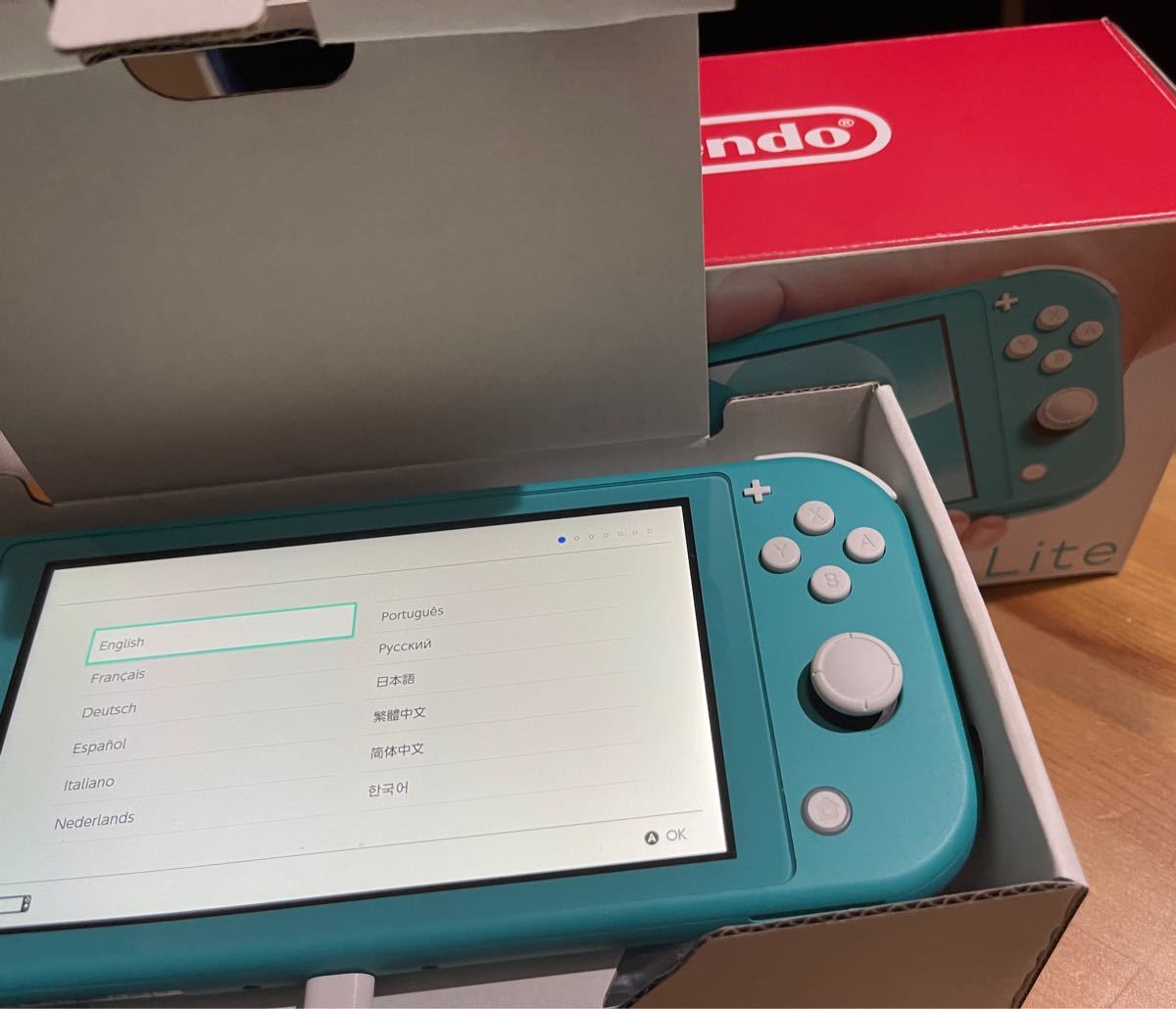 美品 任天堂 ニンテンドースイッチライト ターコイズブルー　本体 充電器 Nintendo Switch Lite light