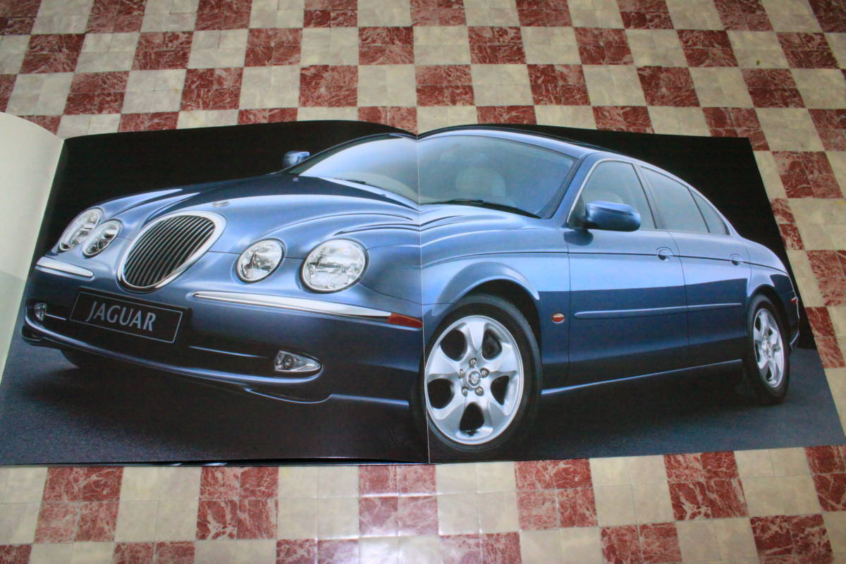 【大型版】Ж 未読! ジャガー JAGUAR S-TYPE 3.0 Sovereogn P43+2 '99/4 30X27cm 大判カタログ ジャガー世田谷直送 Ж デイムラー ソブリン_画像2