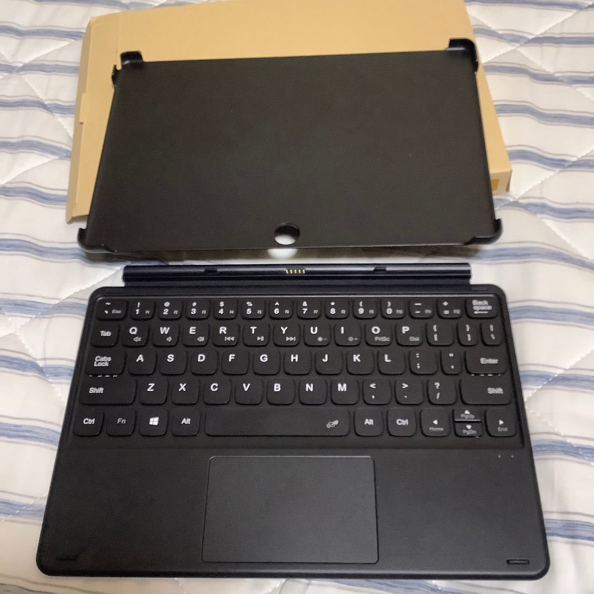 CHUWI Hi10 go タブレット10.1 専用キーボード付きケース