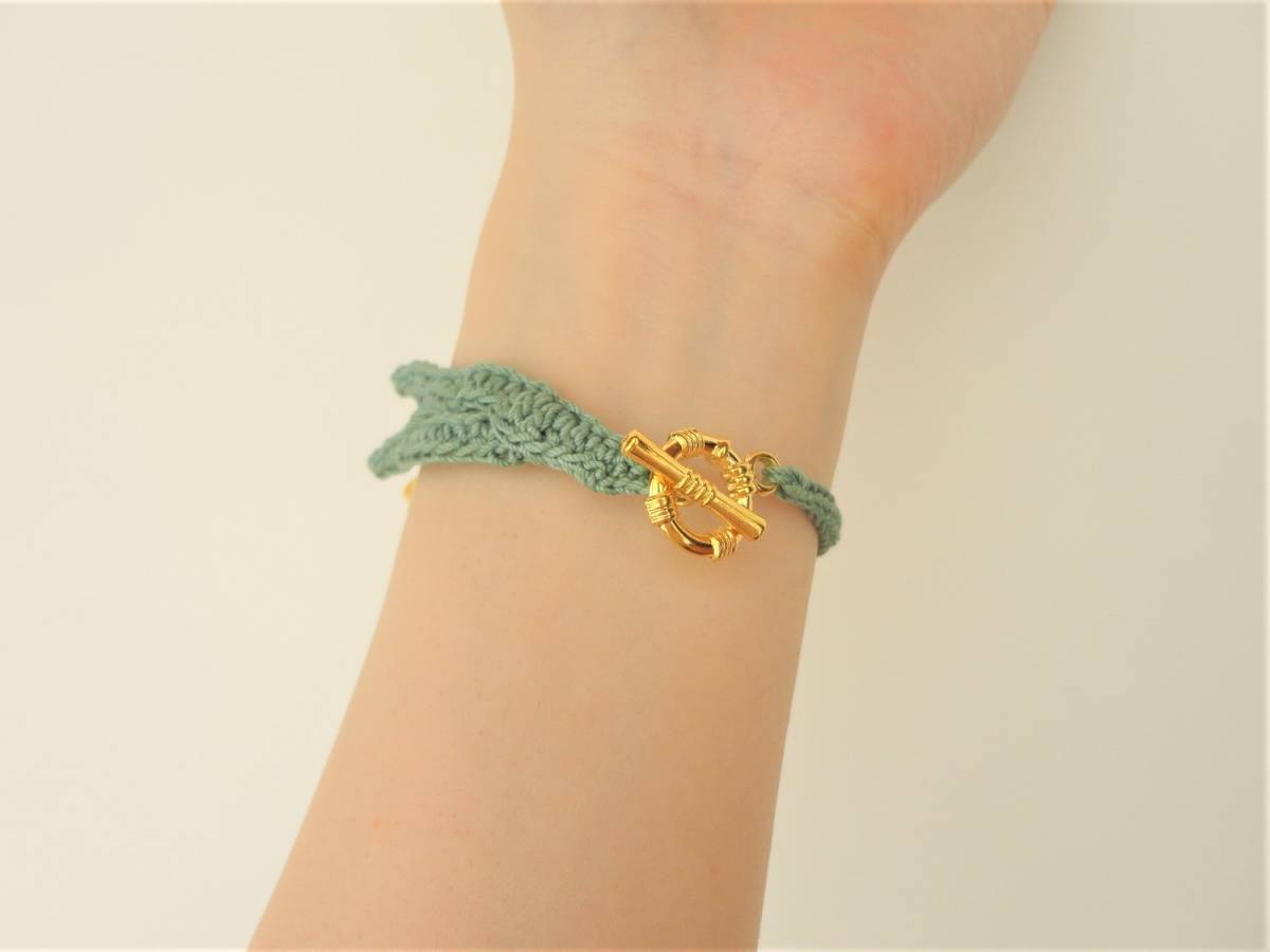 * metal allergy correspondence * daffodil. bracele *YE* lacework * metal allergy correspondence * hand made *a611