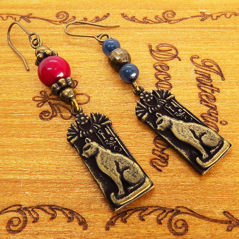  plate tag asimeto Lee earrings cat. god sama bus tetoejipto god antique manner acrylic fiber brass ethnic Red Bull -