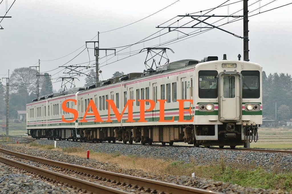 D-17【鉄道写真】Ｌ版２枚　１０７系電車　東北本線_画像1
