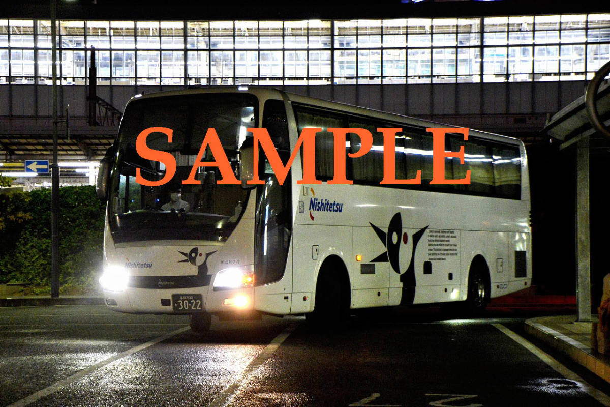 D-３【バス写真】Ｌ版２枚　西日本鉄道　西鉄バス　エアロクイーン　ペガサス号　岡山線_画像1