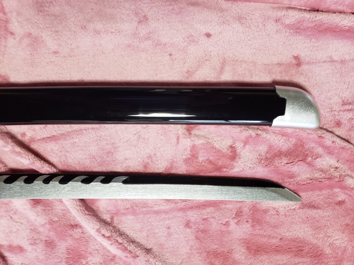 鬼滅の刃　日輪刀　全長１０２センチ　刀サイズ　１００センチ　未使用品　袋付きです。 模造刀