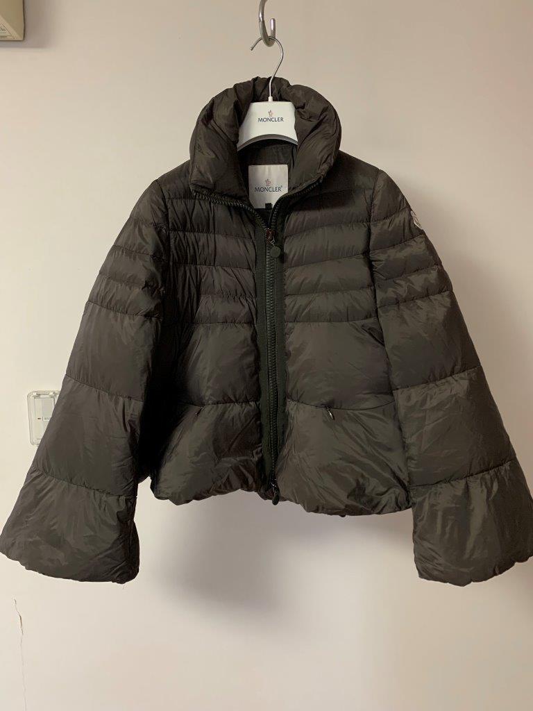 モンクレール × sacai モンクレールS 伝説的ダウン MITSUKO モンクレール × sacai モンクレールS 伝説的ダウン MITSUKO