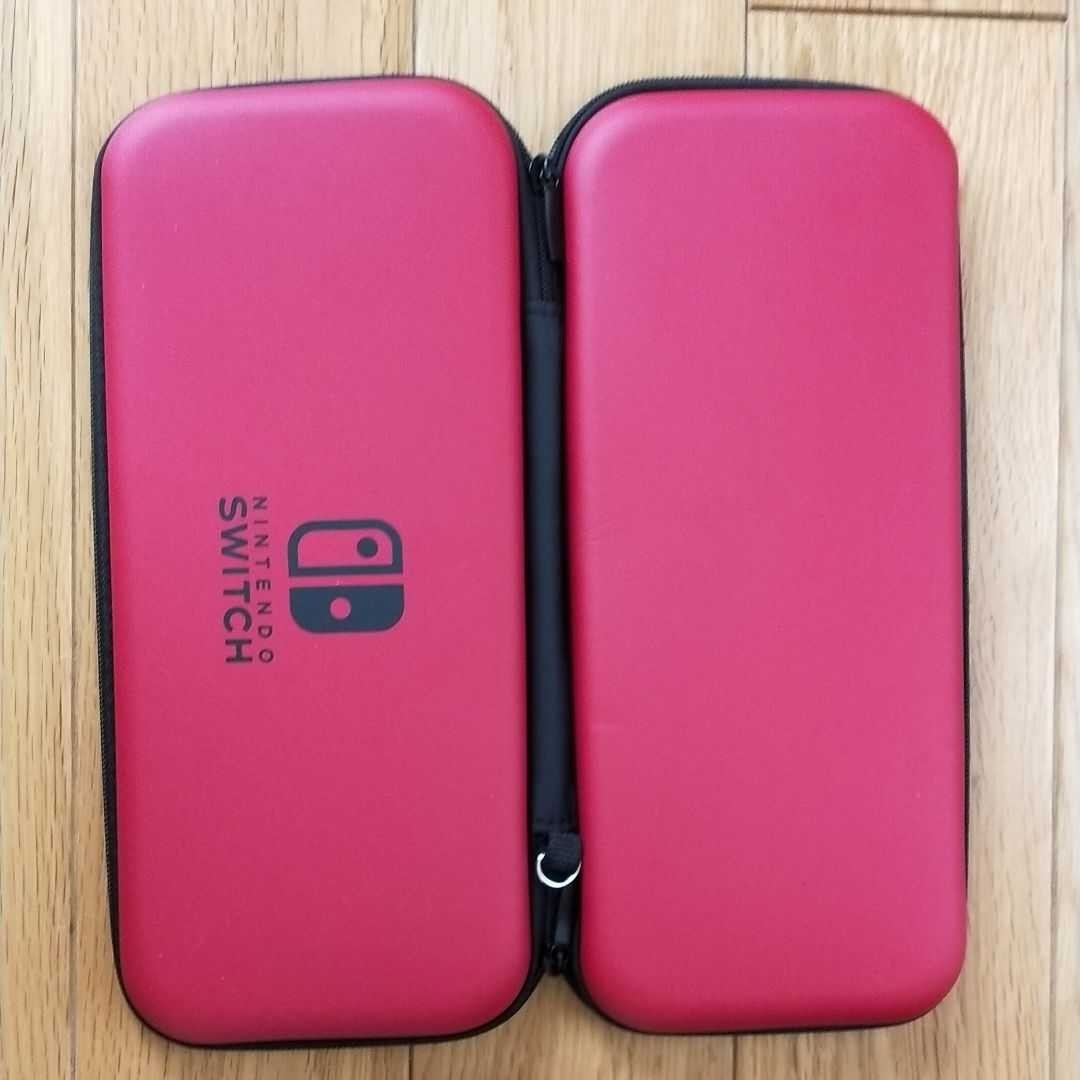 任天堂　ニンテンドー　switch スイッチ 収納 キャリアケース switchロゴ