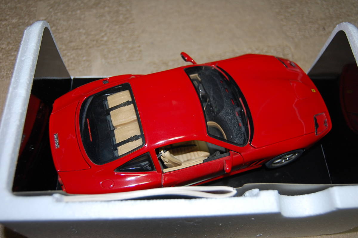 bburago ブラーゴ FERRARI 550 MARANELLO (1996) cod.3064 ロッソコルサ　1/18 程度良好 マラネロ フェラーリ　ダイキャスト 絶版_画像6